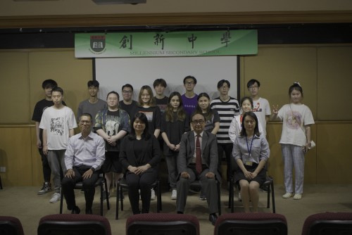 参与线上亚运主题“同一课堂”之《亚运冠军面对面》的澳门师生大合照