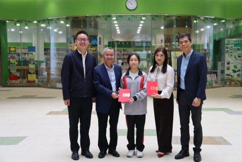 深圳博倫職業技術學校送來獲獎證書