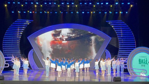 兩校學生在現場落力演出