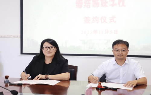 兩校校長簽署珠澳姐妹學校協議