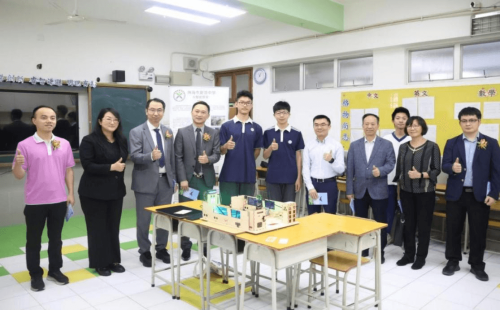 夏灣中學學生作品—輔助解決“人車無分流停車場”安全問題的“智能物聯系統”