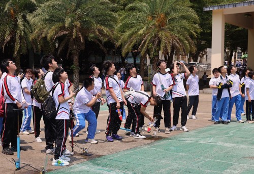 姐妹校師生共同參與活動，增進彼此友誼。