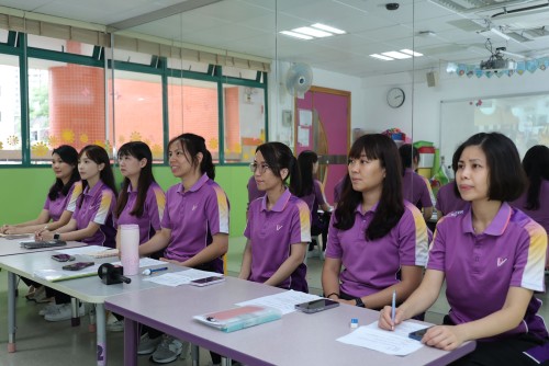 透过线上进行观摩课堂