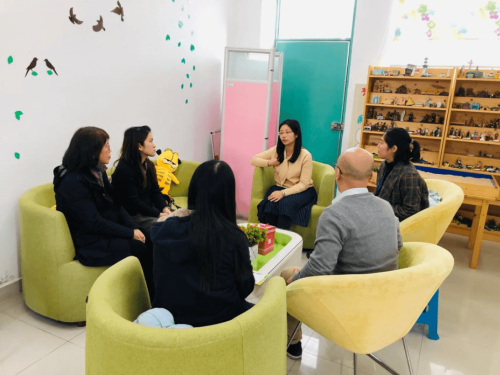 两校进行特殊教育工作方面的交流