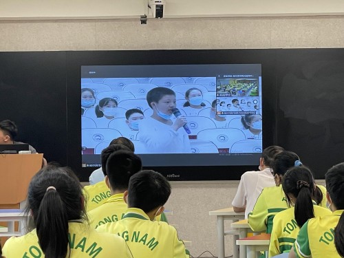 東南學校與哈爾濱群力經緯中學學生作線上交流活動
