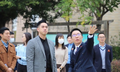 厦门五缘实验学校李志东校长介绍学校具体情况