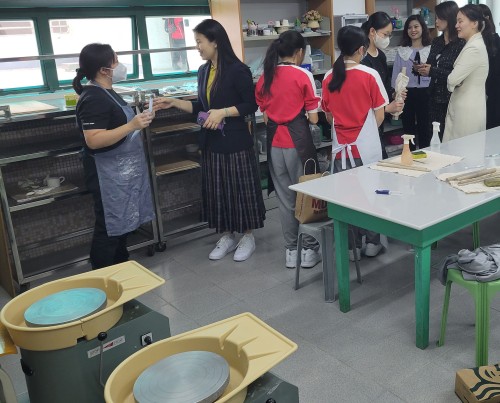 參觀本校陶藝製作
