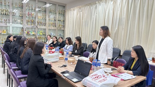 與本校中文組老師分享詩教心得