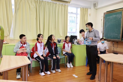 四川廣安中學和廣元中學學生體驗培道特色課程