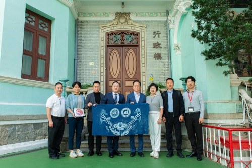 四川綿陽南山中學的5位老師到訪本校