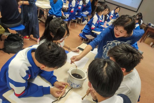 四川綿陽老師為我們舉行蠟染工作坊