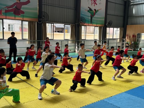 培正学生参与北海二实武术课