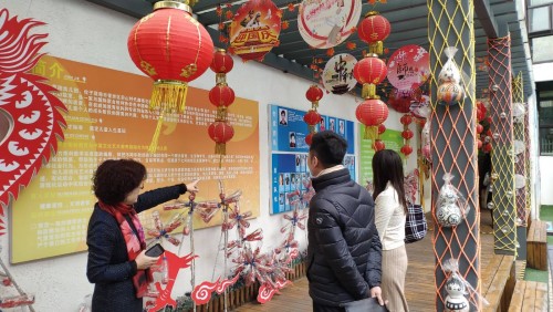 晨阳幼儿园园长为我校同工介绍学校蒙特梭利教育与中国文化艺术教育相融合的特色