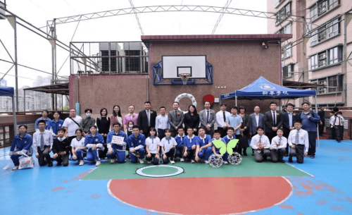 何宇校长与嘉宾、友校师生代表及社会各界人士合影