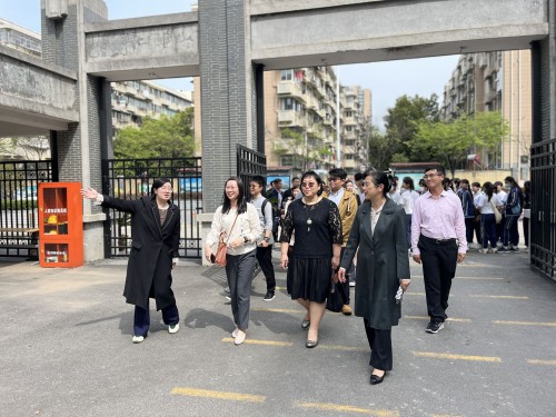 南京师范大学附属中学树人学校接待我校一行参访团